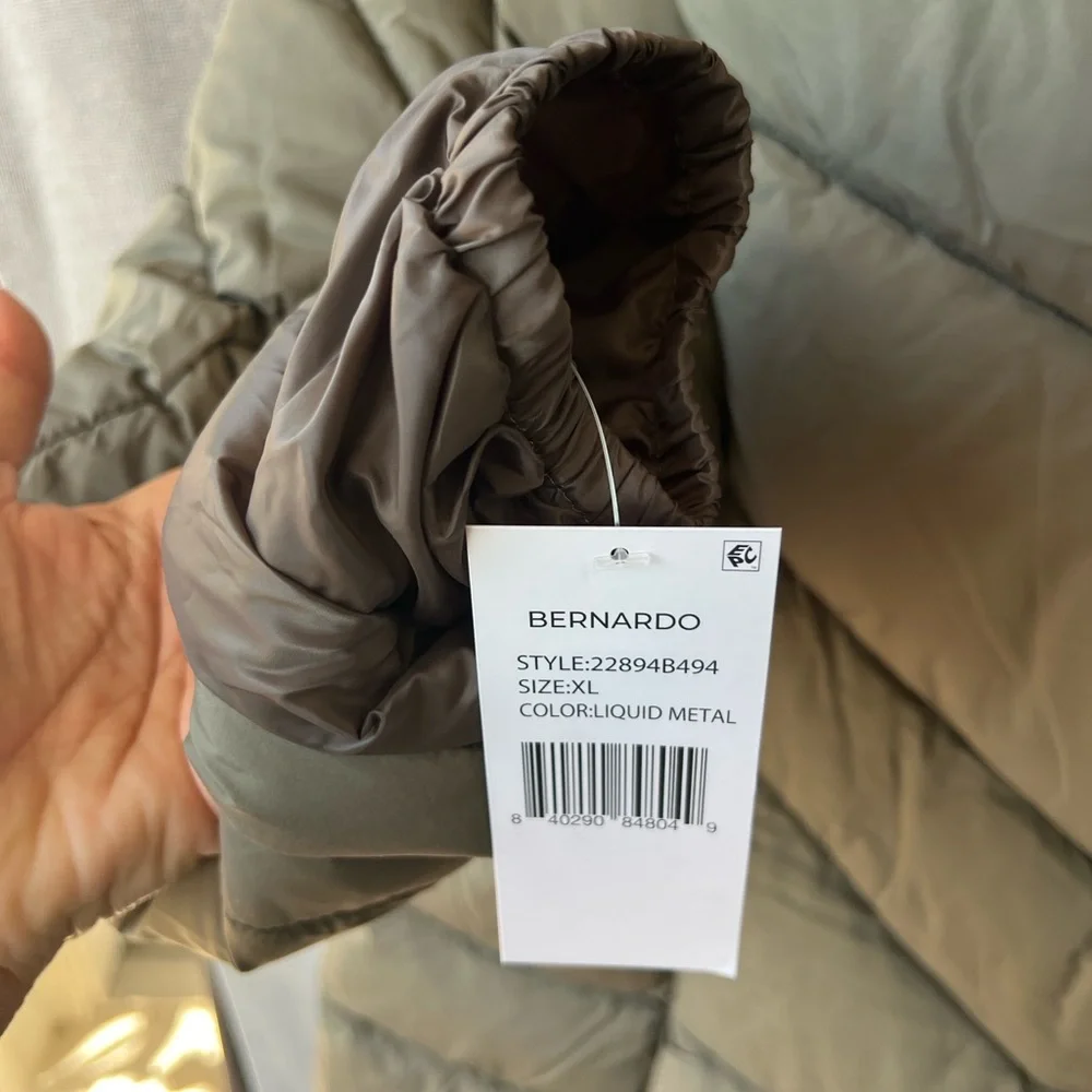 BERNARDO BERNARDO LIGHTWEIGHT Hooded water resistant puffer jacket size XL